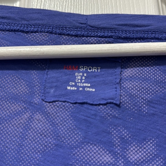 Excellent condition H&M sport top - Picture 2 of 3
